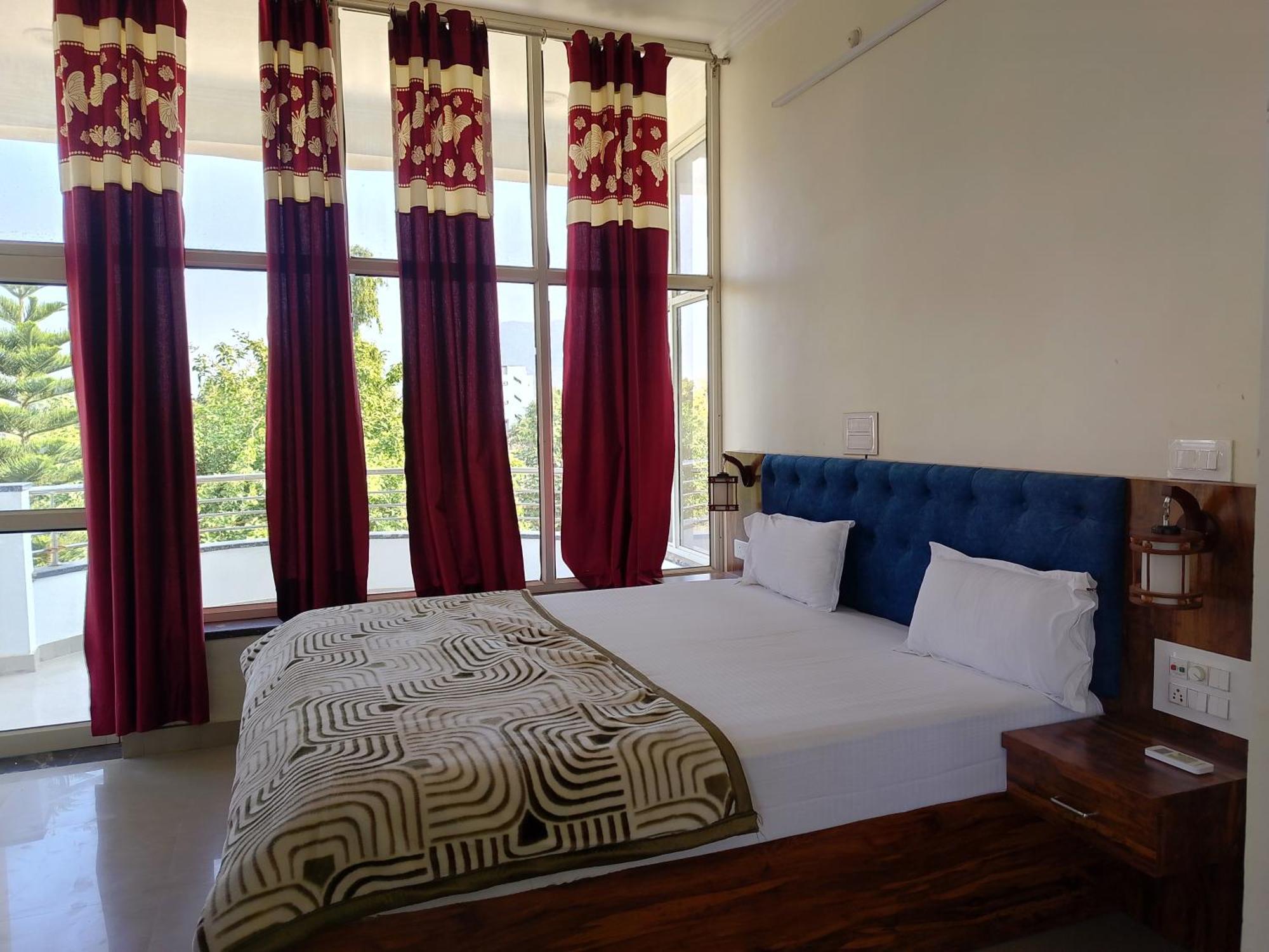 Hotel Divine Palace Pushkar Exterior photo